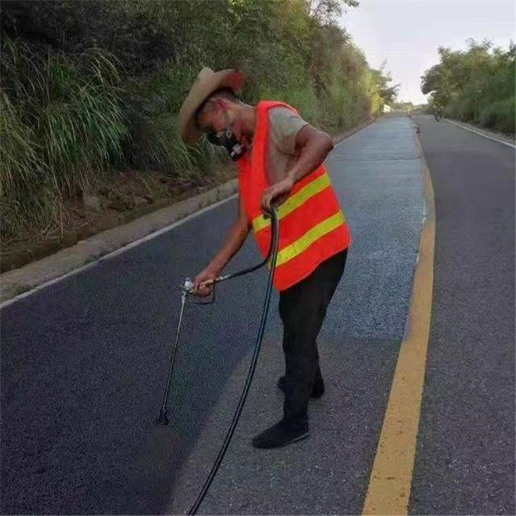 巴南 彩色防滑路面的底涂是保障路面附着力